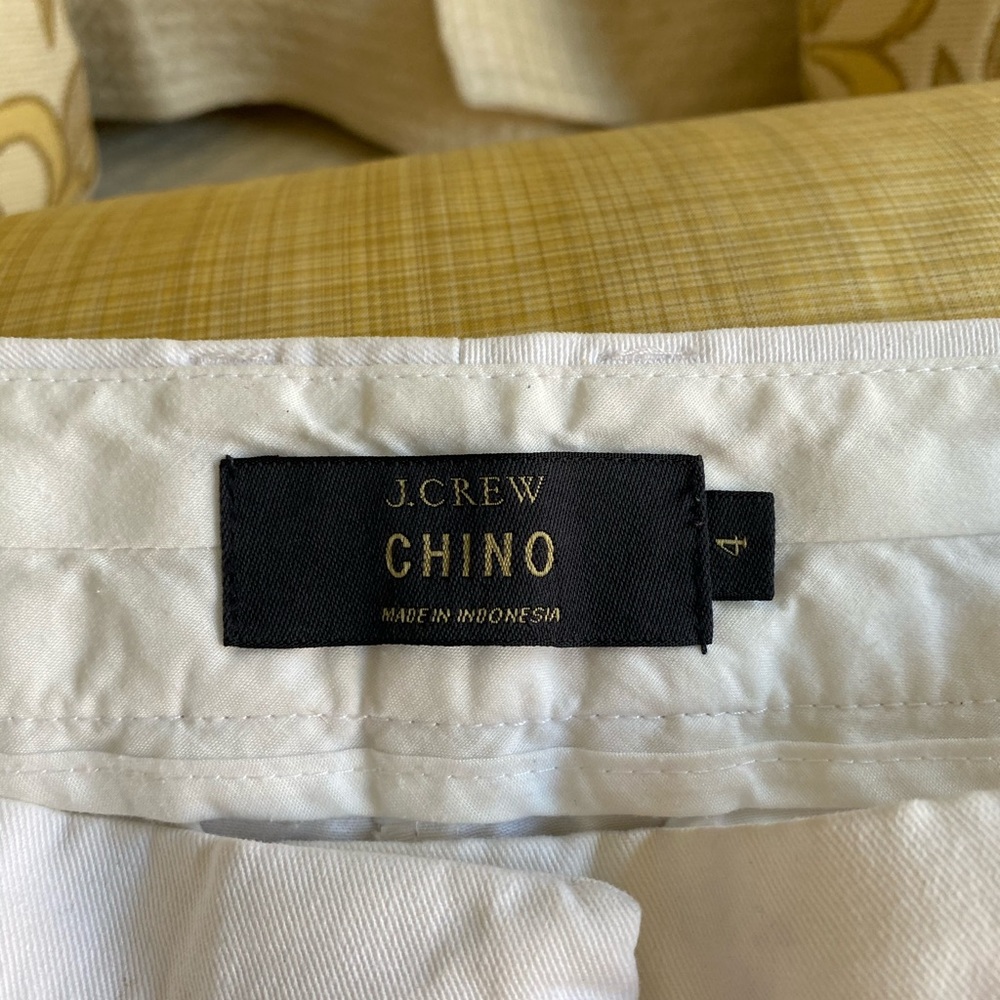 J. Crew 3” Chino Shorts - Picture 4 of 7